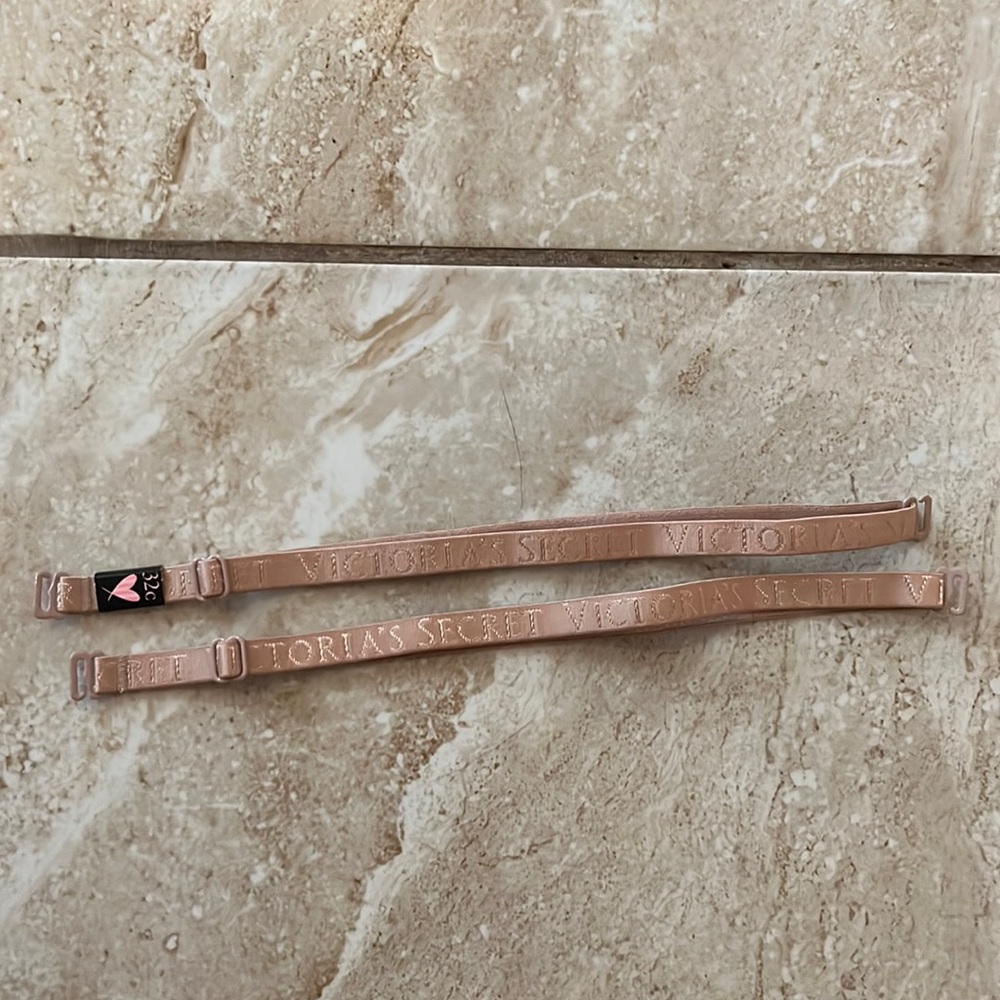 Victoria’s Secret bra straps